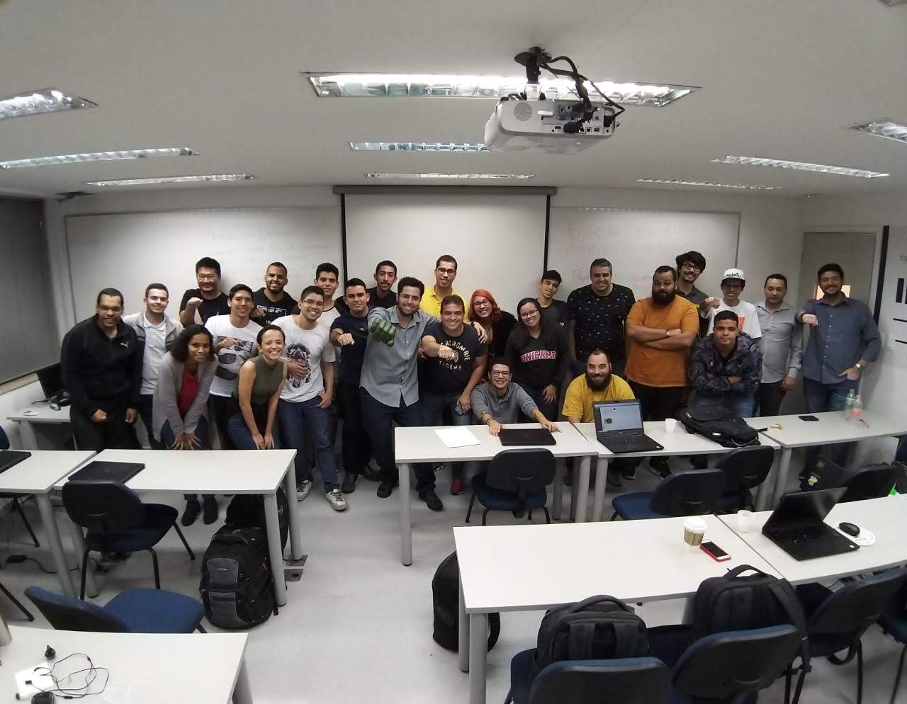Aula e bastidores da Escola Ditech — foto 2 de 12